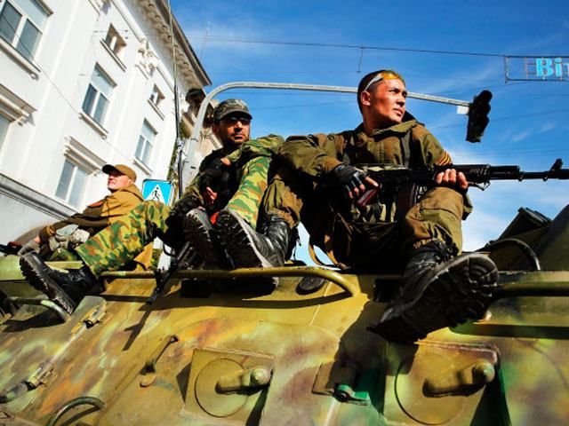 Терористи залишили без води, газу та світла частину Луганщини Терористи залишили без води, газу та світла частину Луганщини