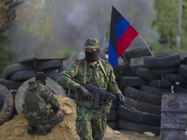 Терористи "ЛНР" заборонили підприємцям платити Україні податки Терористи "ЛНР" заборонили підприємцям платити Україні податки