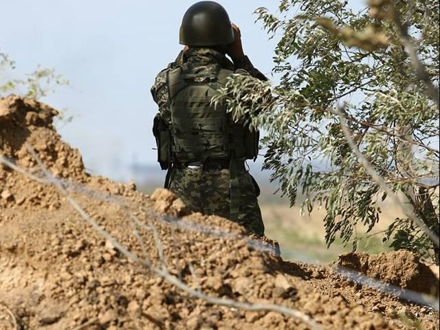 На кордоні знаходять схованки зі зброєю На кордоні знаходять схованки зі зброєю