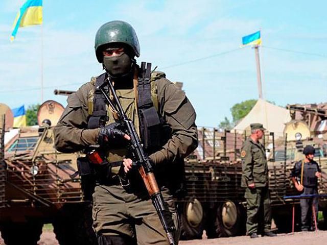 Внаслідок нічних обстрілів поранено двох військовослужбовців, — прес-центр АТО Внаслідок нічних обстрілів поранено двох військовослужбовців, — прес-центр АТО