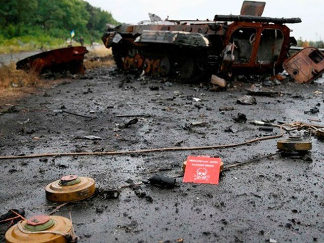 Возле границы с Россией подорвались двое украинских пограничников Возле границы с Россией подорвались двое украинских пограничников