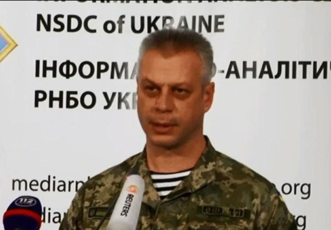 Чотири рази терористи обстріляли донецький аеропорт, — РНБО Чотири рази терористи обстріляли донецький аеропорт, — РНБО