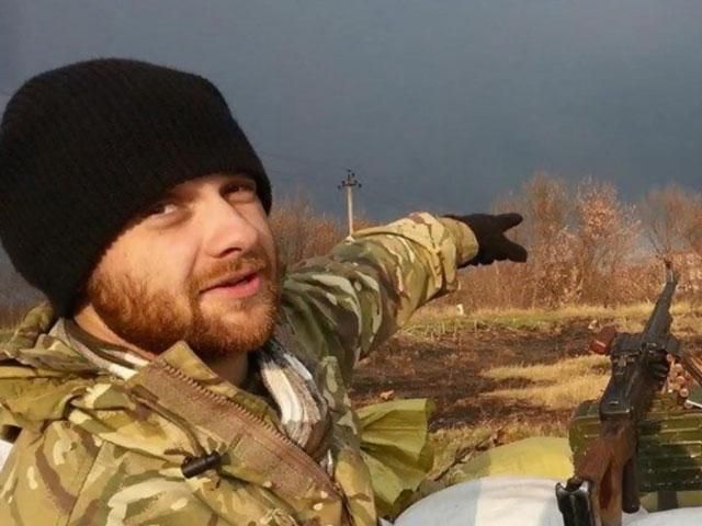 Найактуальніші фото тижня: військові обороняють Маріуполь, "Азов" відстрілюється від бойовиків