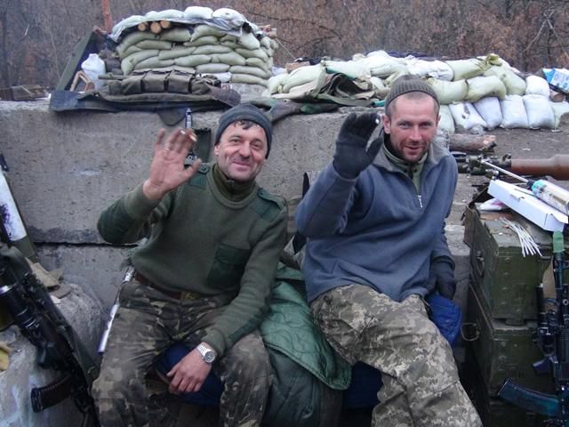 Фото дня: Бойцы передовой в городе Счастье