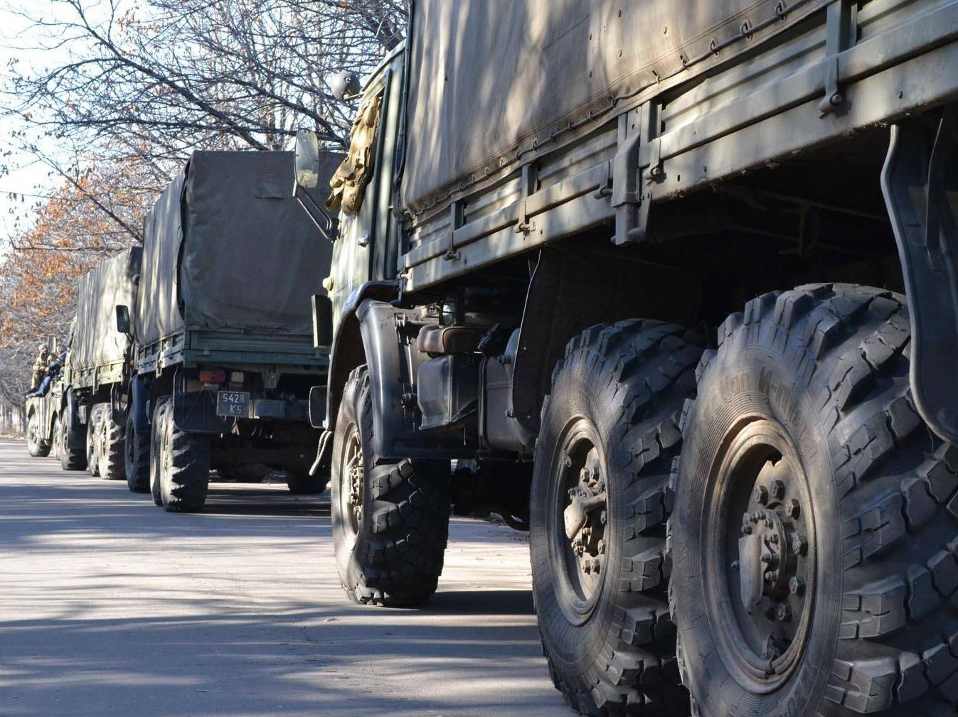 Силы АТО доставили почти 30 тонн гумпомощи в Красногоровку Донецкой области (Фото)