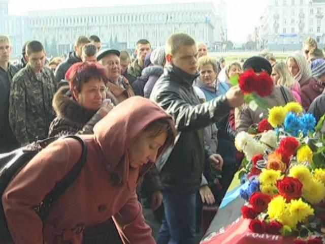 В Сумах простились с 18-летним "киборгом" "Севером" В Сумах простились с 18-летним "киборгом" "Севером"