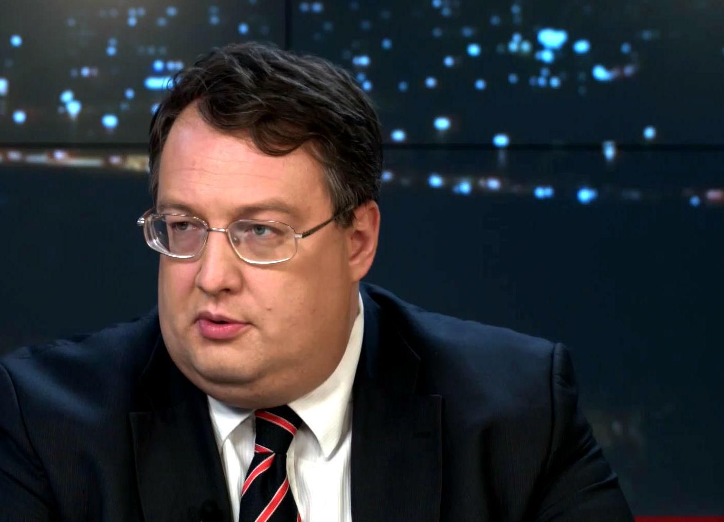 Терористи готові відпускати полонених за гроші, — МВС Терористи готові відпускати полонених за гроші, — МВС