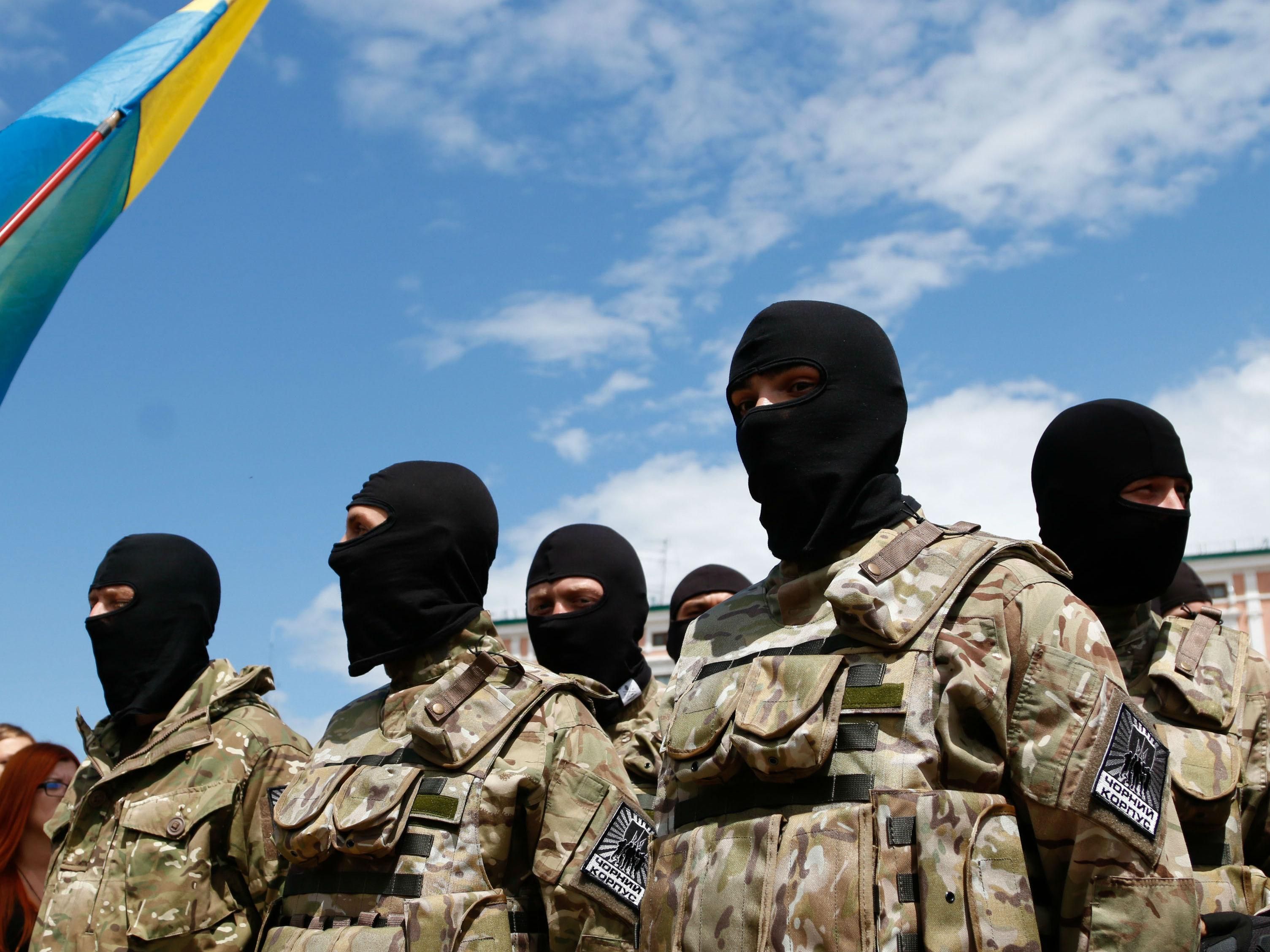 Влада не має намірів розпускати добровольчі батальйони, — глава МВС Влада не має намірів розпускати добровольчі батальйони, — глава МВС