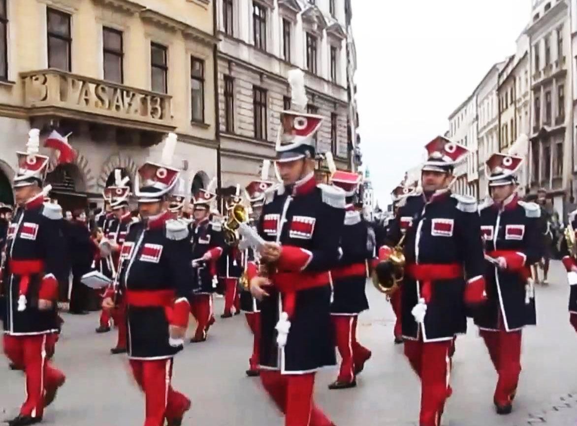 Польща відзначає День незалежності Польща відзначає День незалежності