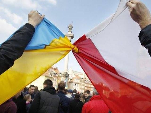 Порошенко нагадав Коморовському, що скоро приїде до Польщі Порошенко нагадав Коморовському, що скоро приїде до Польщі