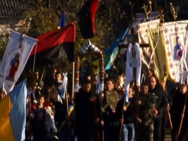 На Львівщині поховали 23-річного "кіборга" (Відео) На Львівщині поховали 23-річного "кіборга" (Відео)