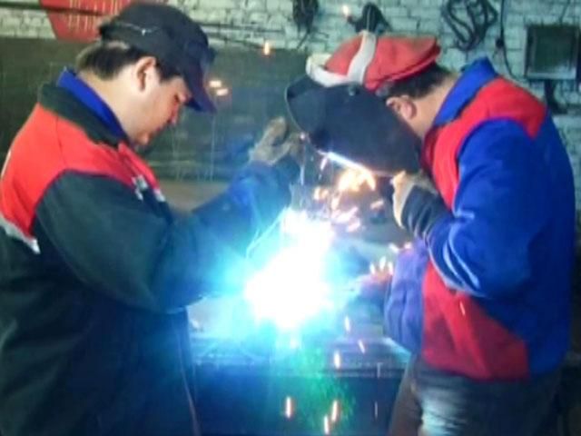 Прикарпатские кузнецы изготавливают уникальные печи для бойцов АТО (Видео) Прикарпатские кузнецы изготавливают уникальные печи для бойцов АТО (Видео)