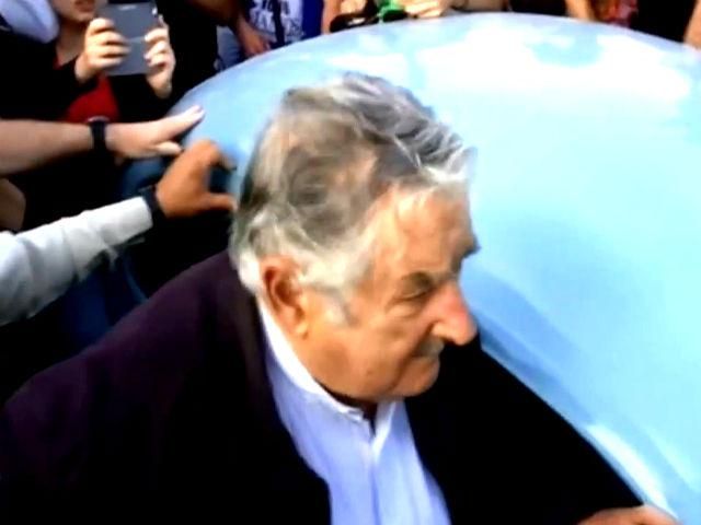 В Уругваї Президент відкрив лікарню у тюрмі, в якій сидів у молодості