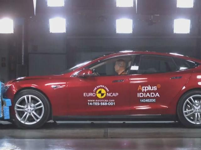 Suzuki Celerio не хватило 2 звездочек для прохождения краш-теста Suzuki Celerio не хватило 2 звездочек для прохождения краш-теста