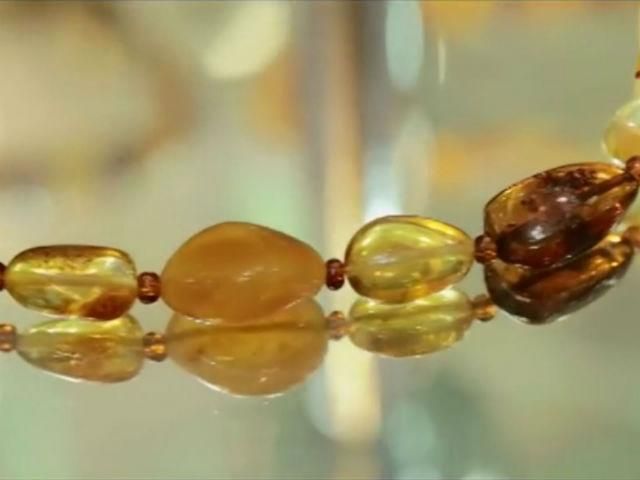 Крупным планом. Нелегальная добыча янтаря портит экологию Украины Крупным планом. Нелегальная добыча янтаря портит экологию Украины