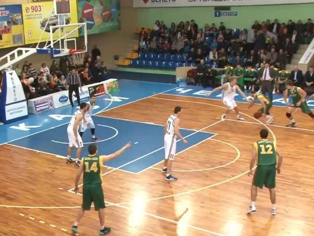 "Киев" прервал 5-матчевую победную серию "Обезьян" "Киев" прервал 5-матчевую победную серию "Обезьян"