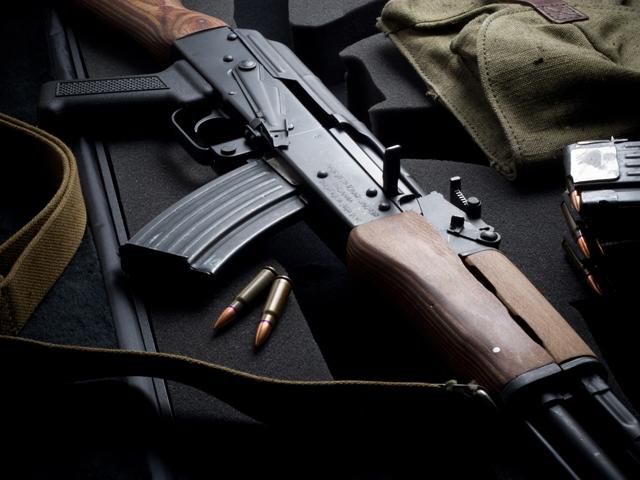 Солдата, який загубив автомат у зоні АТО, посадили на два роки Солдата, який загубив автомат у зоні АТО, посадили на два роки