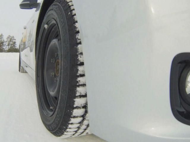 Управление на снегу облегчат зимние шины Управление на снегу облегчат зимние шины