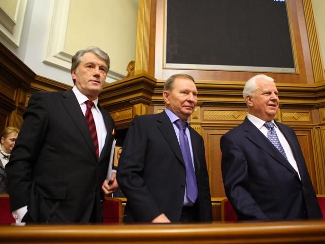 Кравчук і Ющенко закликали Порошенка припинити домовлятися з терористами Кравчук і Ющенко закликали Порошенка припинити домовлятися з терористами