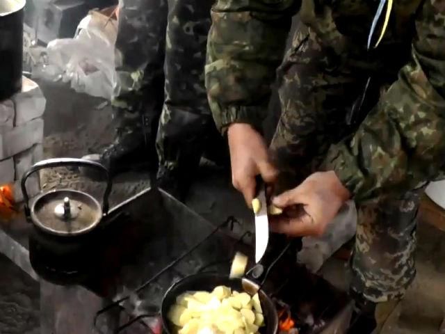 Російські медійники поспілкувались з бійцями АТО Російські медійники поспілкувались з бійцями АТО