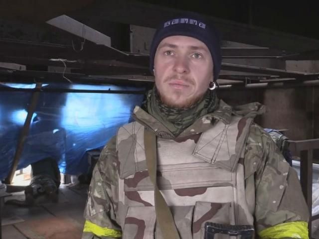 Вина за смерть каждого бойца на совести политиков, - боец "Правого сектора" Вина за смерть каждого бойца на совести политиков, - боец "Правого сектора"