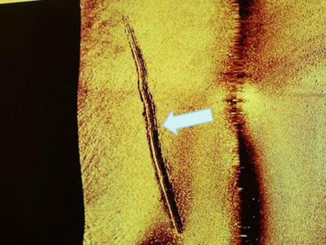 Швеция показала изображения с радаров неизвестной субмарины Швеция показала изображения с радаров неизвестной субмарины