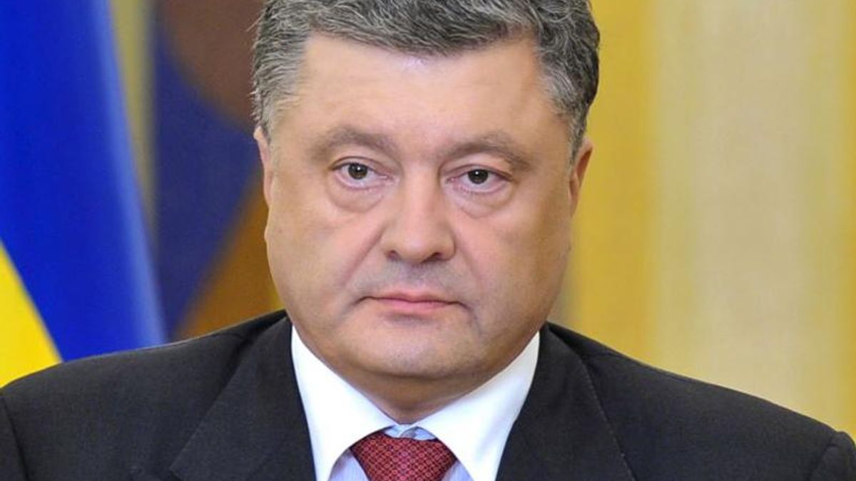 Президент подписал указ о мерах по стабилизации ситуации на Донбассе Президент подписал указ о мерах по стабилизации ситуации на Донбассе