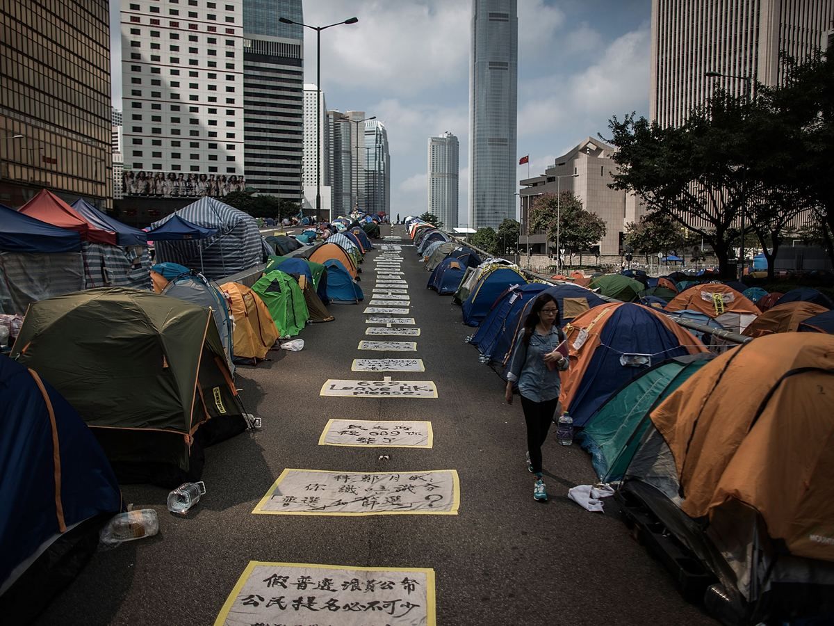 Лидеров протестных акций в Гонконге не пустили в Пекин