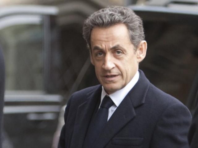 Саркозі вважає, що Франція повинна поставити "Містралі" Росії