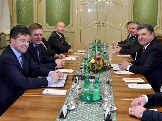 Порошенко розпочав зустріч із прем’єром Словаччини