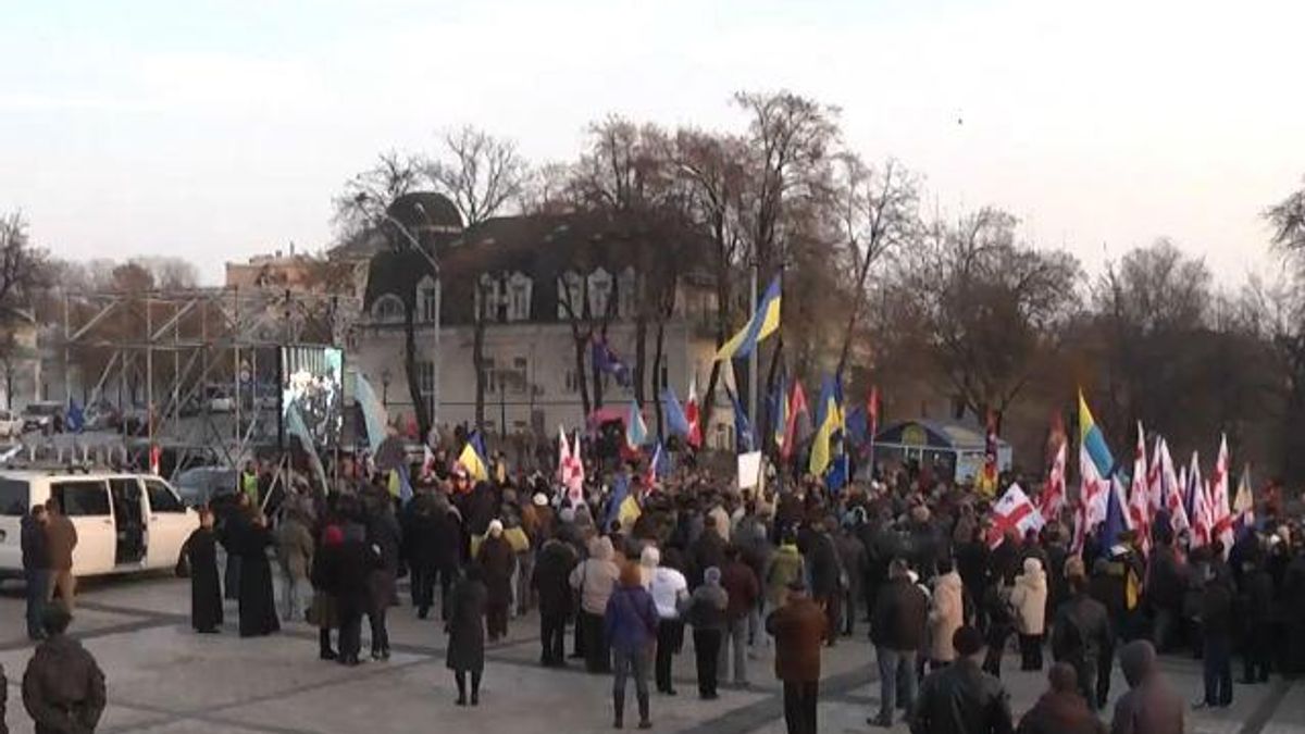Грузини та українці протестували проти об'єднання армій РФ і Абхазії Грузини та українці протестували проти об'єднання армій РФ і Абхазії