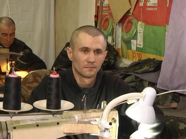 Засуджені допомагають бійцям АТО одягом Засуджені допомагають бійцям АТО одягом