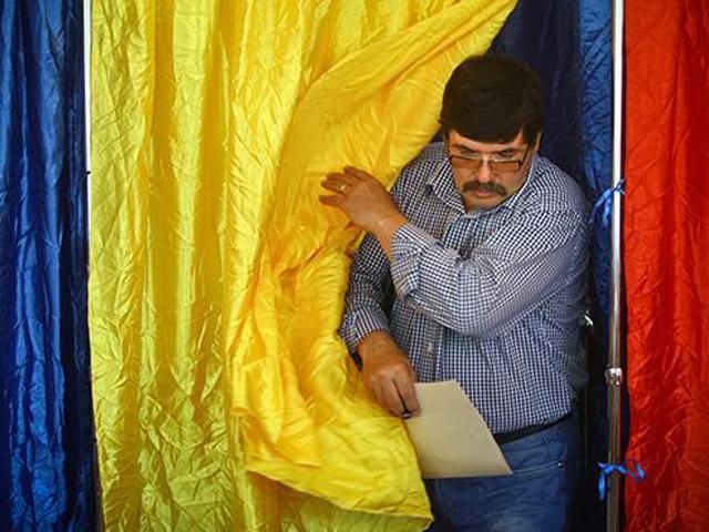 В Румынии сегодня второй тур президентских выборов В Румынии сегодня второй тур президентских выборов