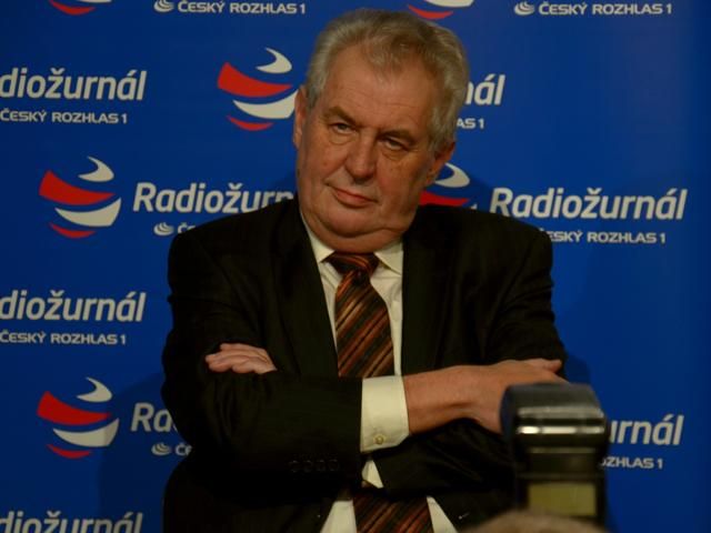 Одиозный президент Чехии говорит, что проголосовал бы за "Блок Петра Порошенко"