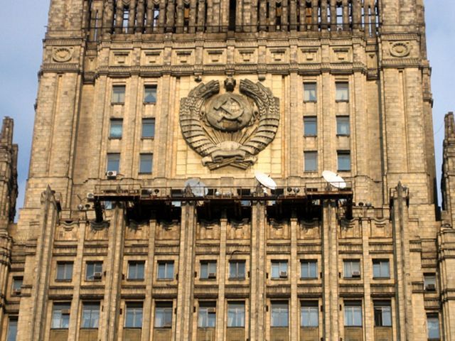 Россия выслала из страны ряд польских дипломатов Россия выслала из страны ряд польских дипломатов