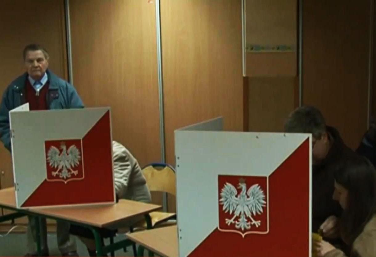 "Право і справедливість" перемагає на виборах до місцевих рад Польщі