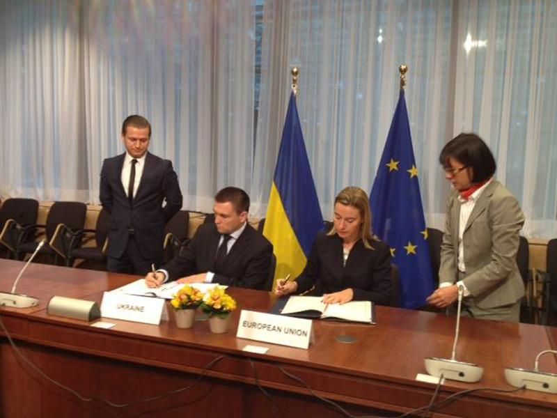 Клімкін закликає ЄС посилити санкції щодо Росії Клімкін закликає ЄС посилити санкції щодо Росії