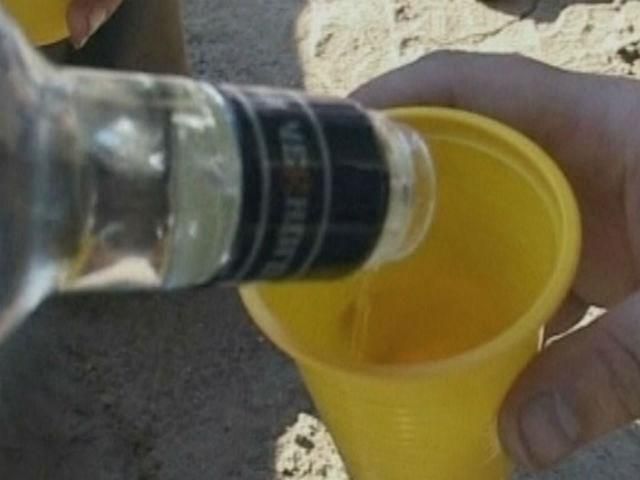 В России хотят убрать алкоголь с прилавков В России хотят убрать алкоголь с прилавков