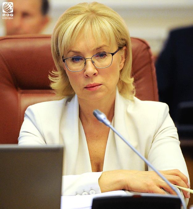 Матеріальну допомогу отримала вже 91 сім'я загиблих активістів Майдану, - Мінсоцполітики Матеріальну допомогу отримала вже 91 сім'я загиблих активістів Майдану, - Мінсоцполітики