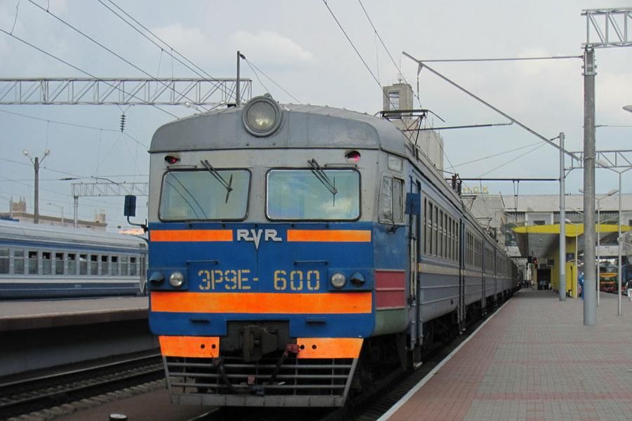 Південна залізниця з 29 листопада запустить додатковий поїзд Харків - Ужгород