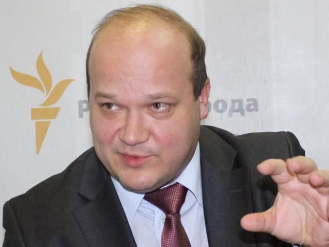 Чалий каже, що якщо українці відкриють вогонь по російській техніці — буде війна Чалий каже, що якщо українці відкриють вогонь по російській техніці — буде війна