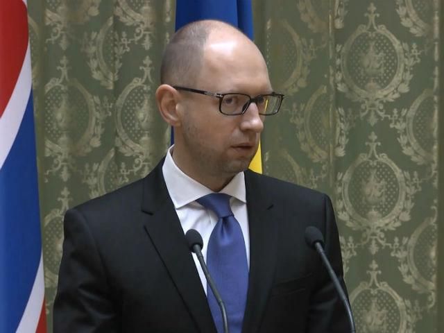 Для відбудови Донбасу, треба, щоб РФ виконала мінські домовленості, — Яценюк Для відбудови Донбасу, треба, щоб РФ виконала мінські домовленості, — Яценюк