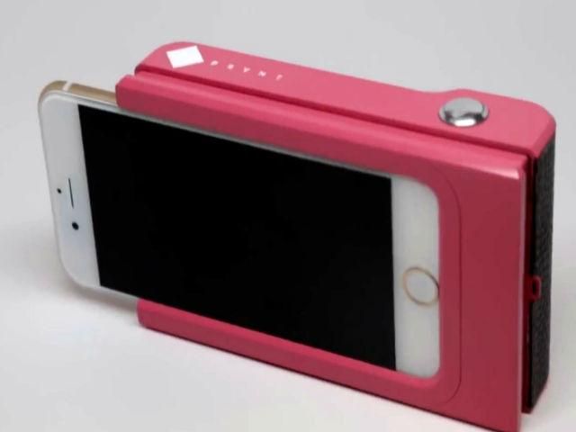 Чехол, который превращает смартфон в камеру Polaroid