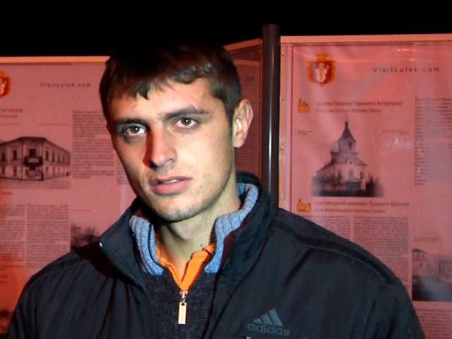 Колишні полонені бійці звинувачують своїх офіцерів у зраді Колишні полонені бійці звинувачують своїх офіцерів у зраді