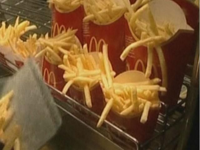 У Москві знову відкрився МакДональдз У Москві знову відкрився МакДональдз