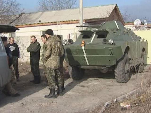 У солдат теперь есть пункты обогрева, но нет теплых брюк