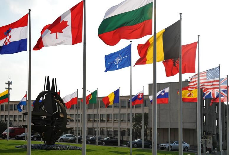 Рішення про вступ в НАТО повинні приймати українці, — Білий дім