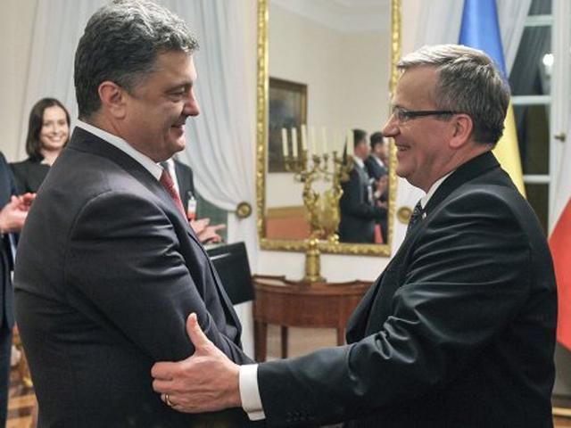 Порошенко і Коморовський сьогодні з офіційним візитом їдуть у Молдову Порошенко і Коморовський сьогодні з офіційним візитом їдуть у Молдову