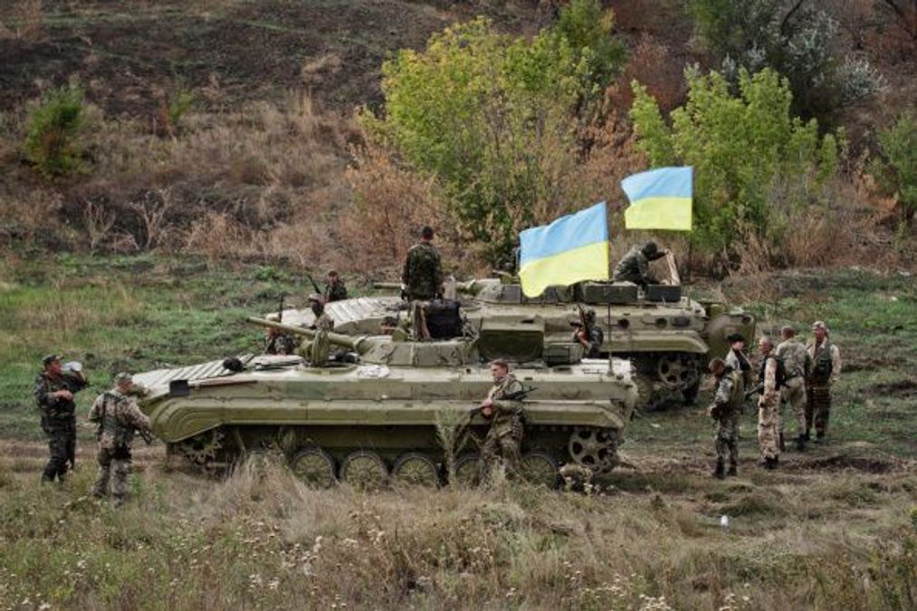 Бойовики понад 60 раз відкривали вогонь по українських бійцях, — штаб АТО Бойовики понад 60 раз відкривали вогонь по українських бійцях, — штаб АТО
