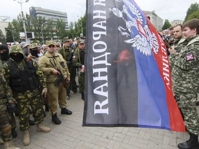 Бойовики "ДНР" створили військові суди з правом розстрілу Бойовики "ДНР" створили військові суди з правом розстрілу